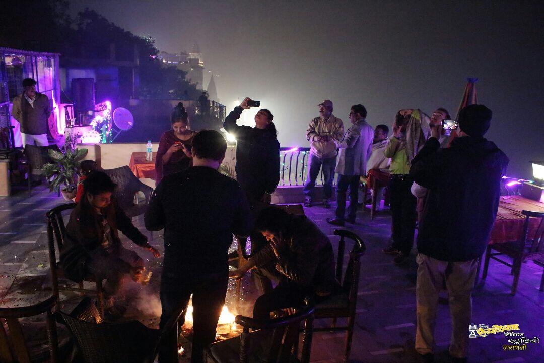 Hotel Sita Palace On Heritage Ghats Of Benaras Varanasi Exterior photo