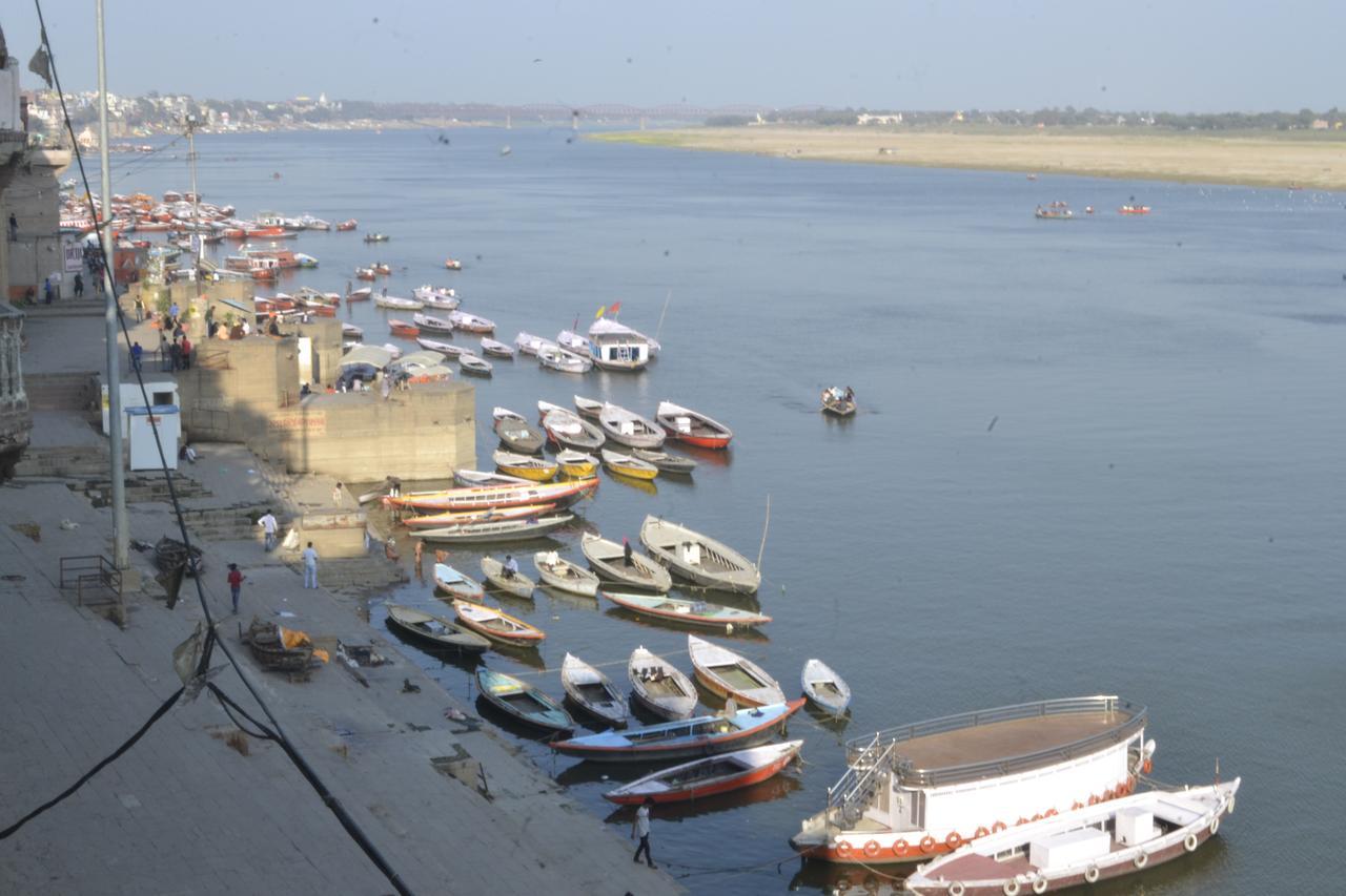 Hotel Sita Palace On Heritage Ghats Of Benaras Varanasi Exterior photo